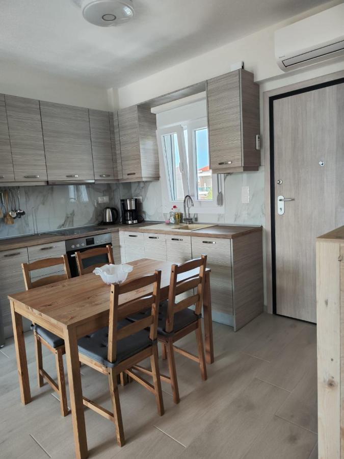 Lilli Deluxe Apartment Никити Екстериор снимка