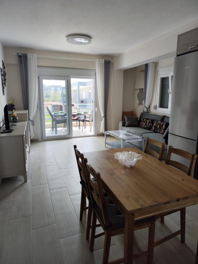 Lilli Deluxe Apartment Никити Екстериор снимка